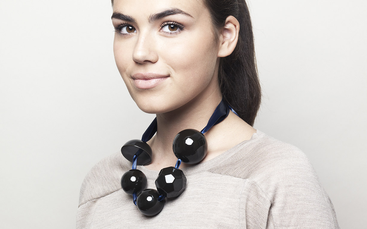 collier zwart